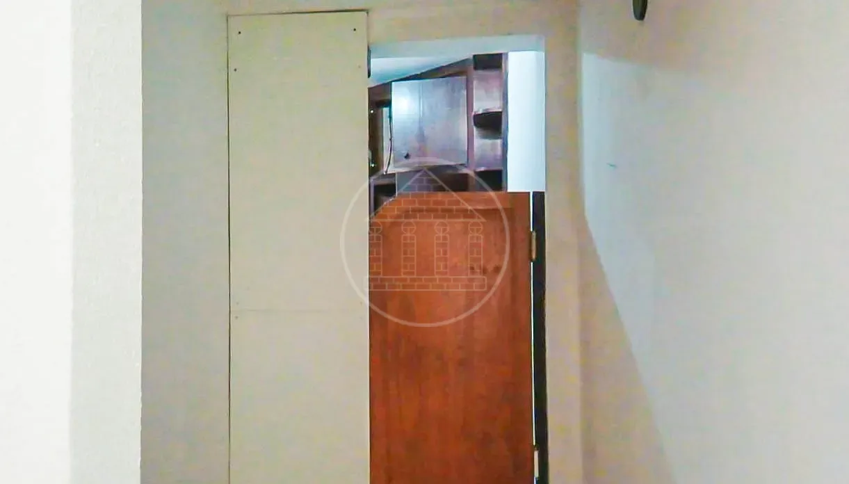 Sobrado, 1 quarto, 250 m² - Foto 2
