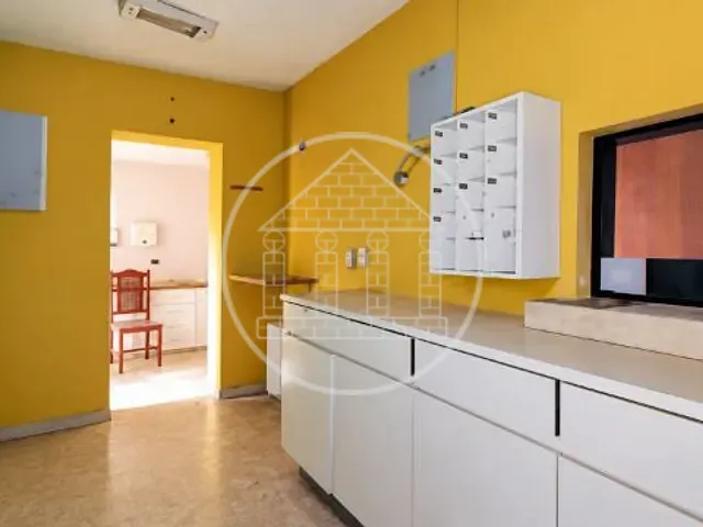 Sobrado com 250m² 12 quartos e 13 banheiros, para alugar, no bairro Santo Amaro em São Paulo