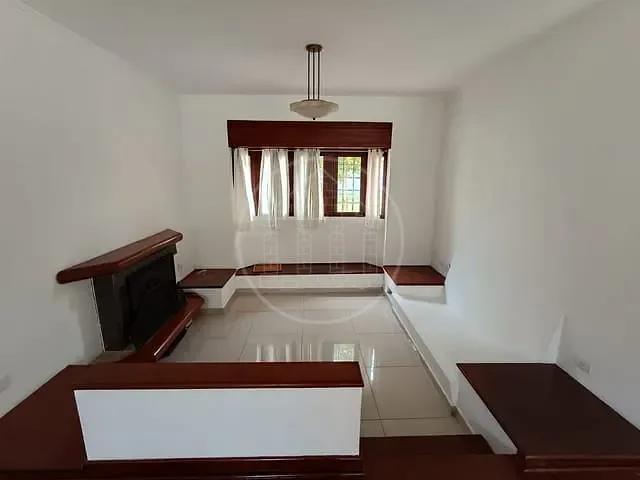 Sobrado com 400m² 4 quartos e 4 banheiros, à venda ou para alugar, no bairro Jardim Prudência em São Paulo