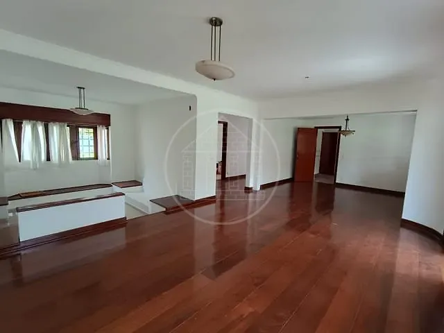 Sobrado com 400m² 4 quartos e 4 banheiros, à venda ou para alugar, no bairro Jardim Prudência em São Paulo