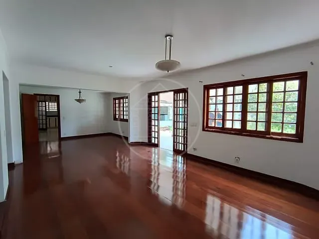 Sobrado com 400m² 4 quartos e 4 banheiros, à venda ou para alugar, no bairro Jardim Prudência em São Paulo