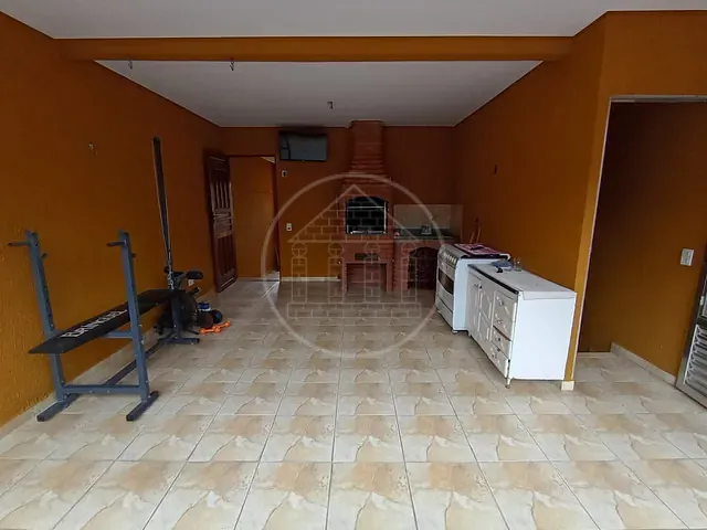 Sobrado com 150m² 5 quartos e 3 banheiros, à venda, no bairro Jardim Guanhembu em São Paulo