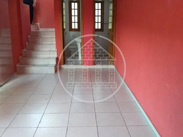 Sobrado com 250m² 3 quartos e 4 banheiros, à venda, no bairro Jardim Ana Lúcia em São Paulo