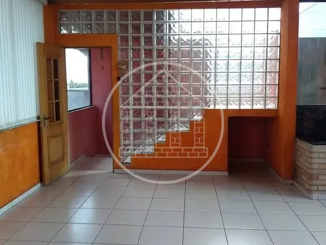 Sobrado com 250m² 3 quartos e 4 banheiros, à venda, no bairro Jardim Ana Lúcia em São Paulo