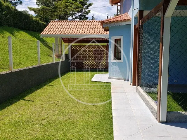 Sobrado com 820m² 3 quartos e 2 banheiros, à venda, no bairro Fazenda da Ilha em Embu-Guaçu