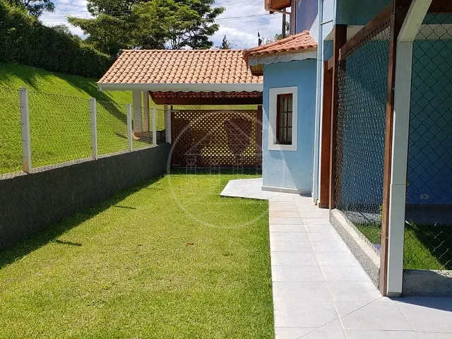 Sobrado com 820m² 3 quartos e 2 banheiros, à venda, no bairro Fazenda da Ilha em Embu-Guaçu