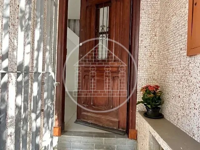 Sobrado à venda ou para alugar, no bairro Ipiranga em São Paulo