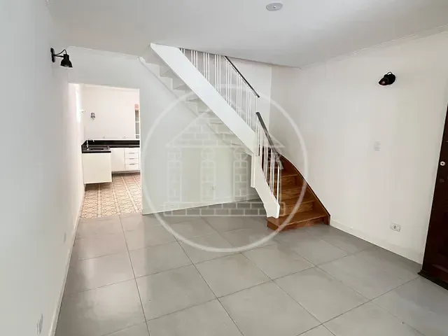 Sobrado à venda ou para alugar, no bairro Ipiranga em São Paulo