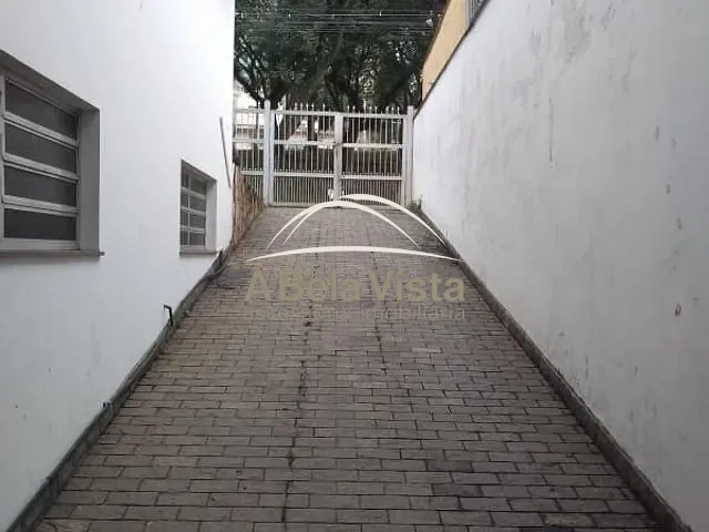 Sobrado com 360m² 3 quartos e 2 banheiros, à venda, no bairro Centro em Osasco