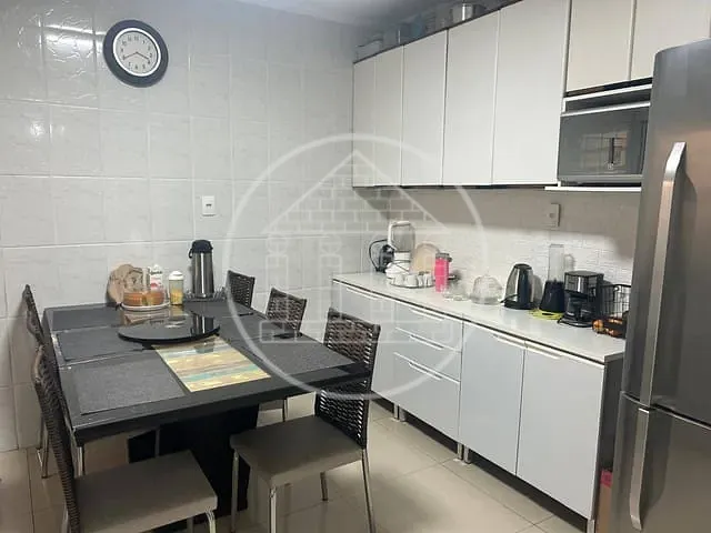 Sobrado com 170m² 4 quartos e 2 banheiros, à venda, no bairro Jardim Colonial em São Paulo
