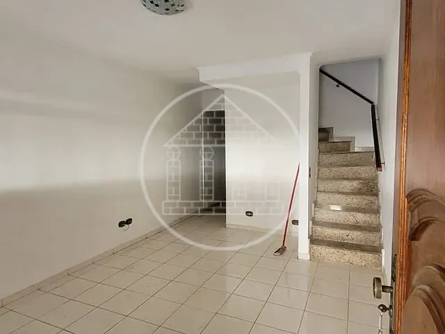 Sobrado com 77m² 2 quartos e 3 banheiros, para alugar, no bairro Jardim Marajoara em São Paulo