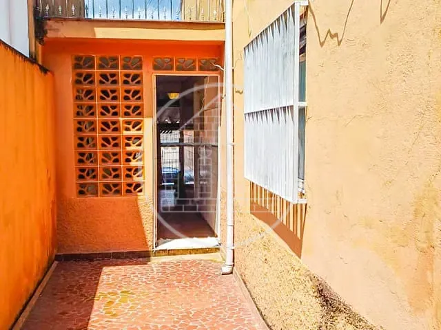 Sobrado 3 quartos e 2 banheiros, à venda, no bairro Conjunto Residencial Salvador Tolezani em São Paulo