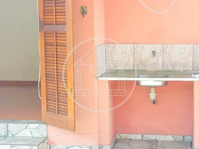 Sobrado 3 quartos e 2 banheiros, à venda, no bairro Conjunto Residencial Salvador Tolezani em São Paulo