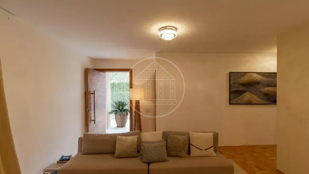 Sobrado, 4 quartos, 380 m² - Foto 2