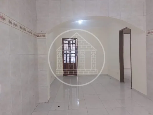 Sobrado com 250m² 2 quartos e 3 banheiros, à venda, no bairro Jardim Guanabara em São Paulo