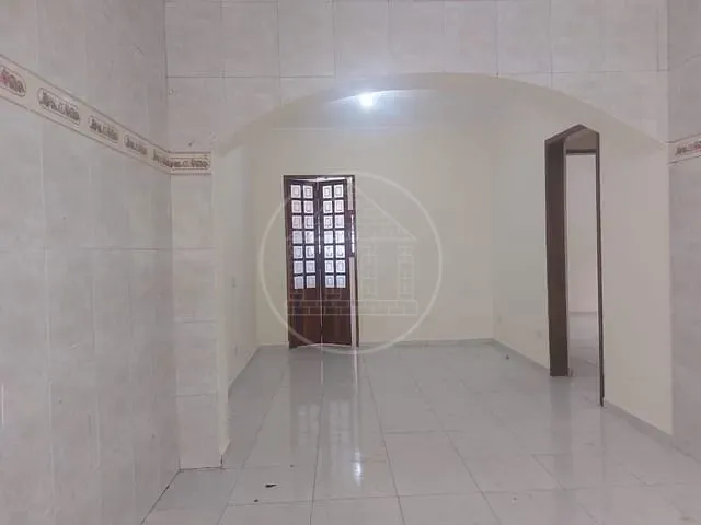Sobrado com 250m² 2 quartos e 3 banheiros, à venda, no bairro Jardim Guanabara em São Paulo