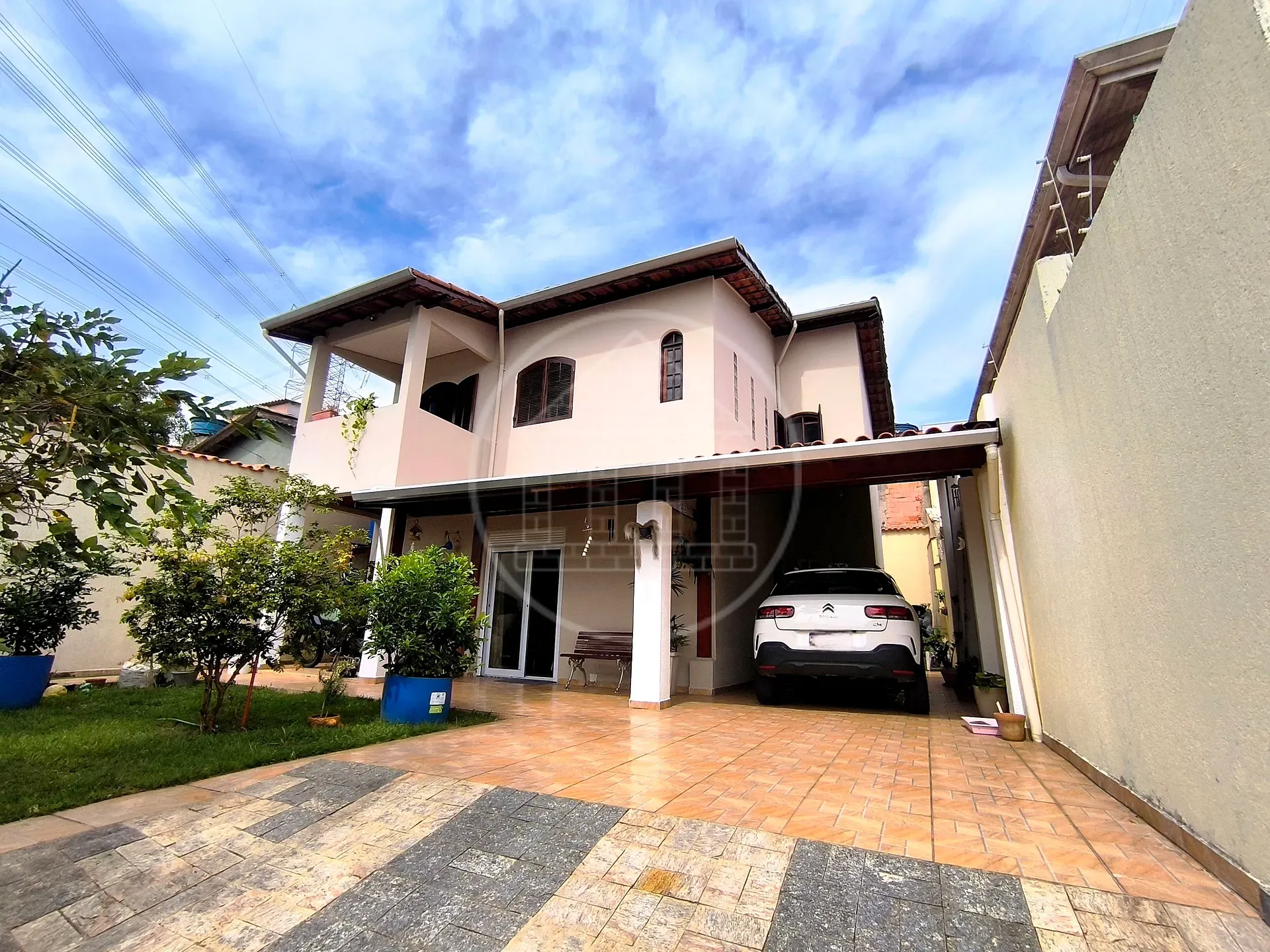 Sobrado, 3 quartos, 200 m² - Foto 1