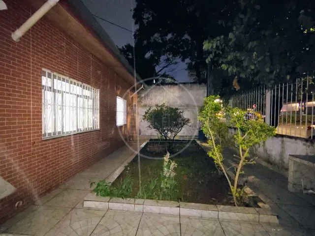Sobrado com 300m² 3 quartos e 1 banheiro, para alugar, no bairro Jardim Santa Helena em São Paulo