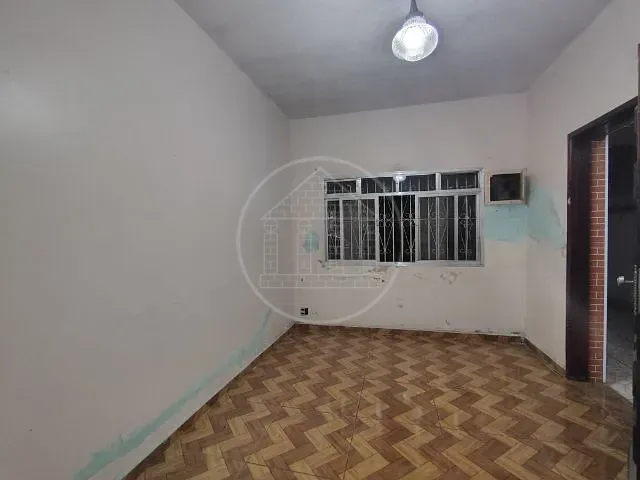 Sobrado com 300m² 3 quartos e 1 banheiro, para alugar, no bairro Jardim Santa Helena em São Paulo