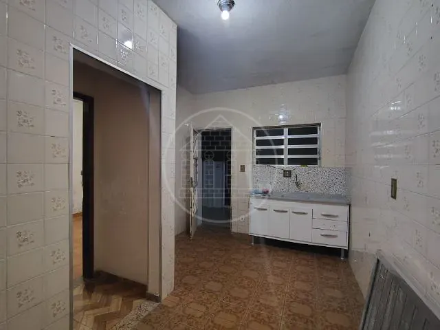 Sobrado com 300m² 3 quartos e 1 banheiro, para alugar, no bairro Jardim Santa Helena em São Paulo