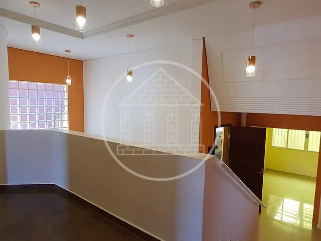 Sobrado com 288m² 4 quartos e 5 banheiros, para alugar, no bairro Parque Alves de Lima em São Paulo