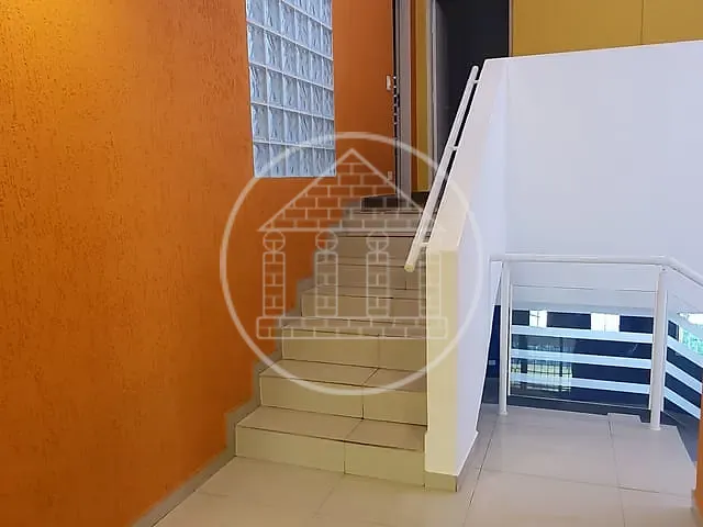 Sobrado com 288m² 4 quartos e 5 banheiros, para alugar, no bairro Parque Alves de Lima em São Paulo