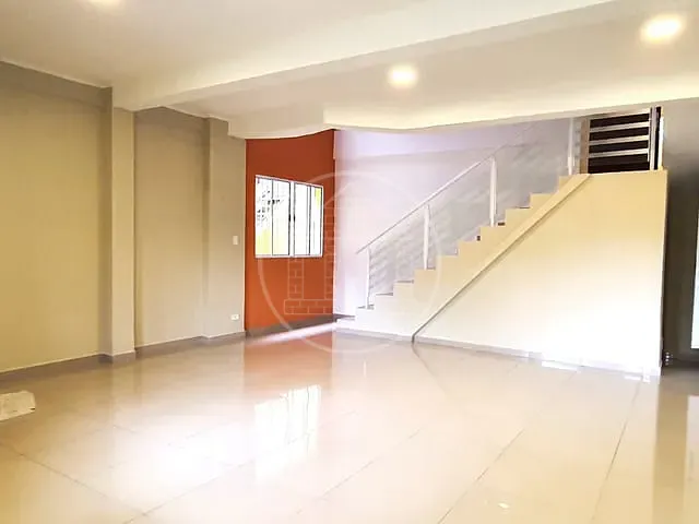Sobrado com 288m² 4 quartos e 5 banheiros, para alugar, no bairro Parque Alves de Lima em São Paulo