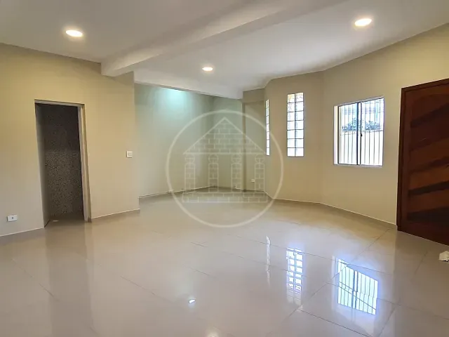 Sobrado com 288m² 4 quartos e 5 banheiros, para alugar, no bairro Parque Alves de Lima em São Paulo