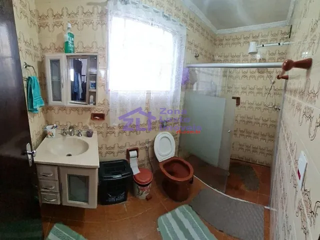 Sobrado com 200m² 5 quartos e 3 banheiros, à venda, no bairro Jardim Nice em São Paulo