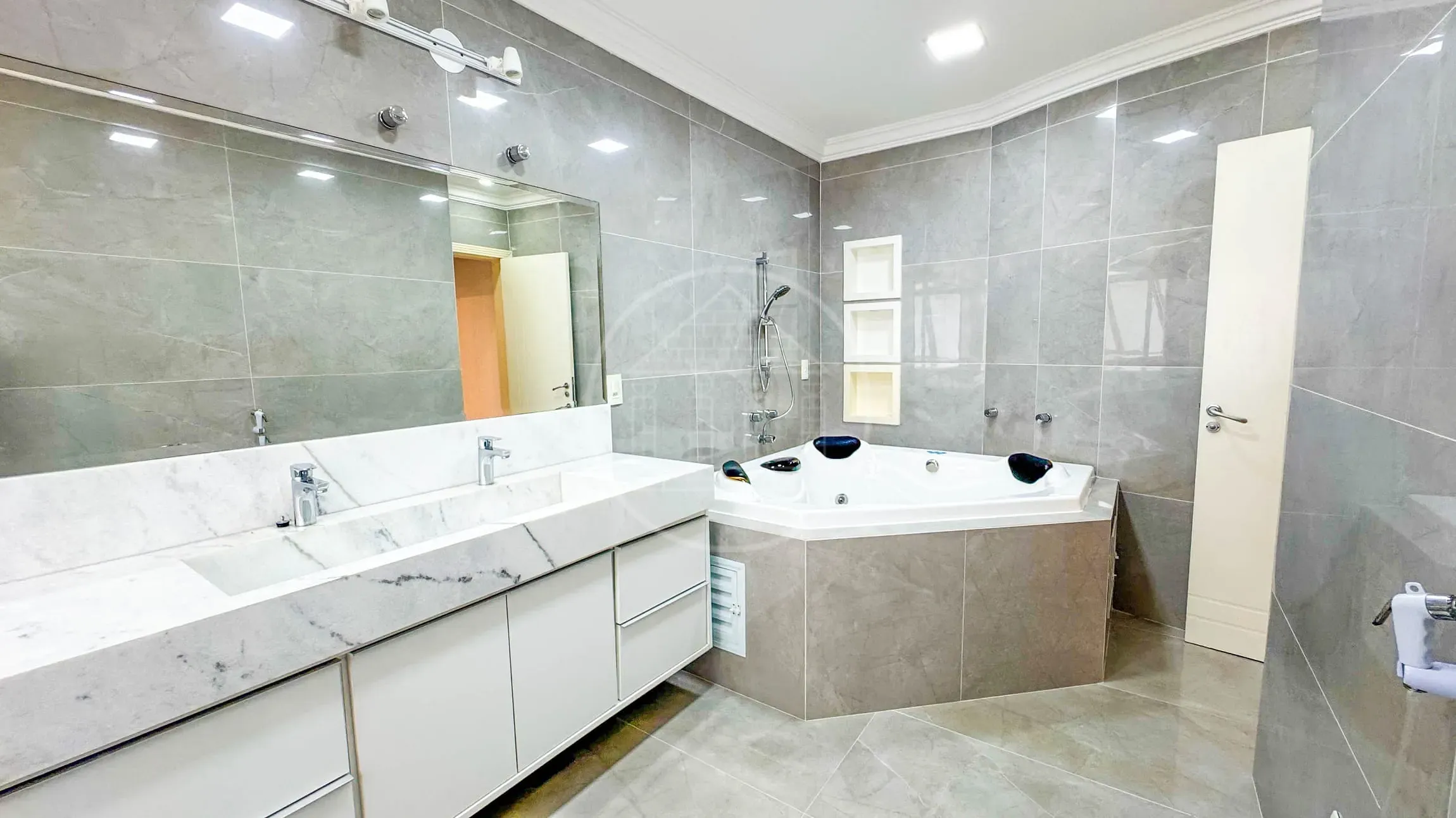 Sobrado, 4 quartos, 446 m² - Foto 34
