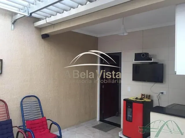 Sobrado 3 quartos e 2 banheiros, à venda, no bairro Jardim das Flores em Osasco