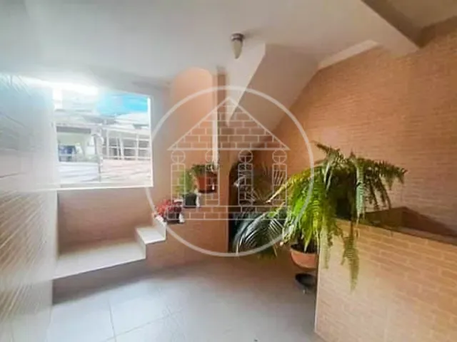 Sobrado 6 quartos e 7 banheiros, à venda, no bairro Jardim Shangrilá (Zona Sul) em São Paulo