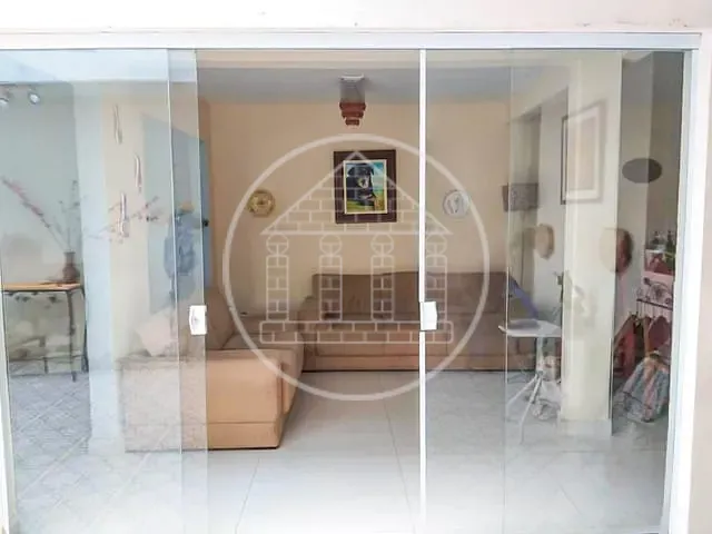 Sobrado com 500m² 3 quartos e 4 banheiros, à venda, no bairro Jardim da Pedreira em São Paulo