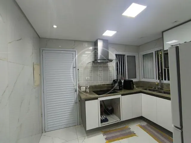 Sobrado com 125m² 4 quartos e 3 banheiros, à venda, no bairro Jardim Lallo em São Paulo