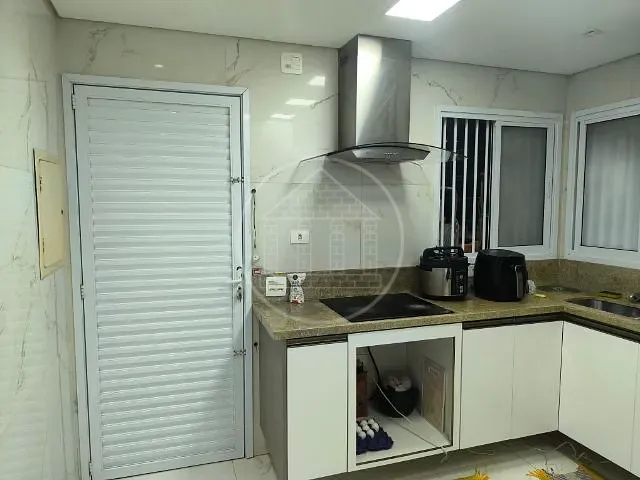 Sobrado com 125m² 4 quartos e 3 banheiros, à venda, no bairro Jardim Lallo em São Paulo