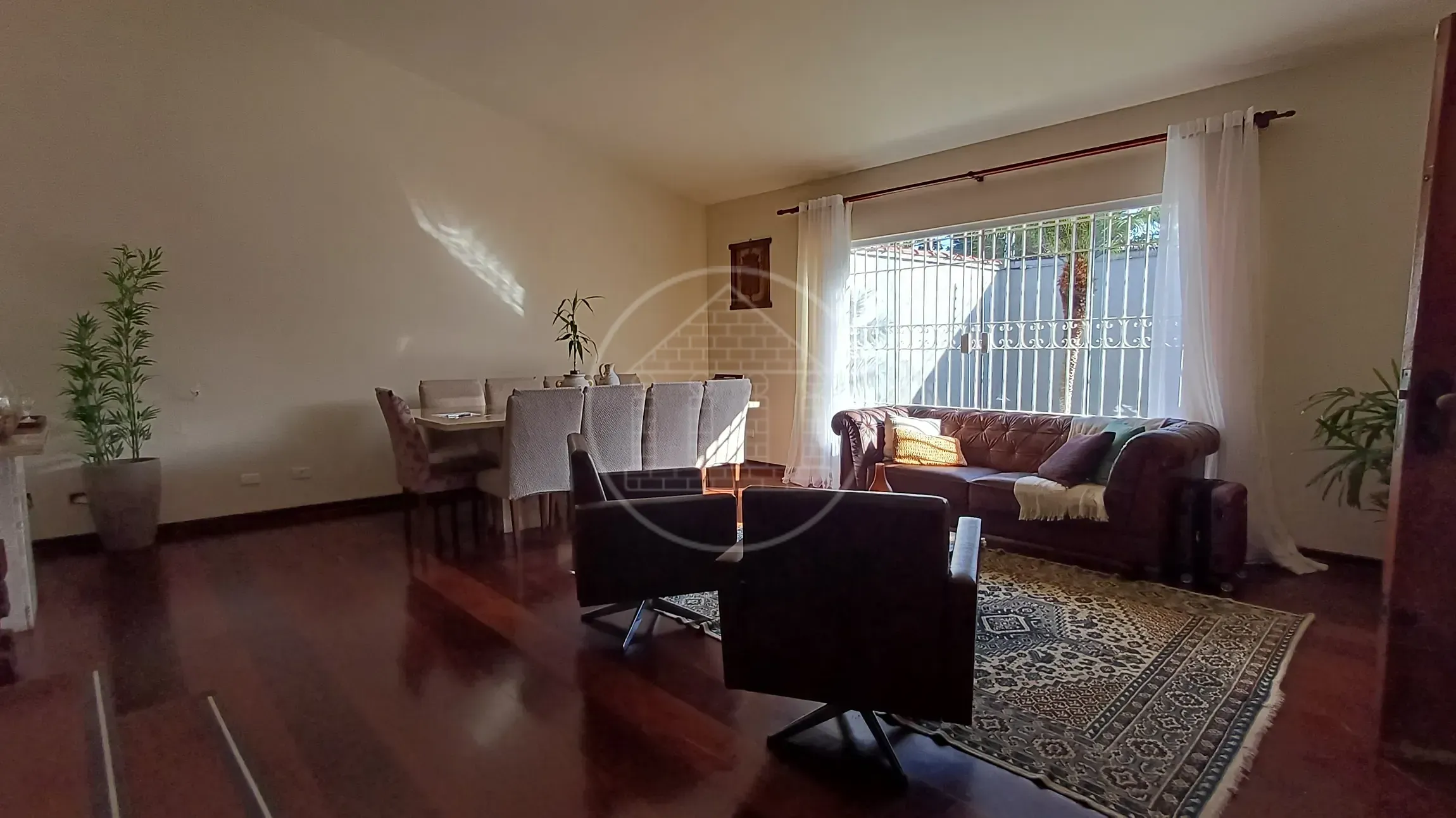 Sobrado, 3 quartos, 284 m² - Foto 1