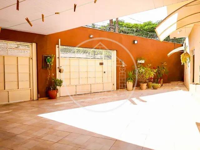 Sobrado com 200m² 5 quartos e 3 banheiros, à venda, no bairro Cidade Dutra em São Paulo