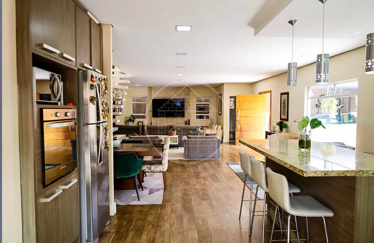 Sobrado, 5 quartos, 260 m² - Foto 1