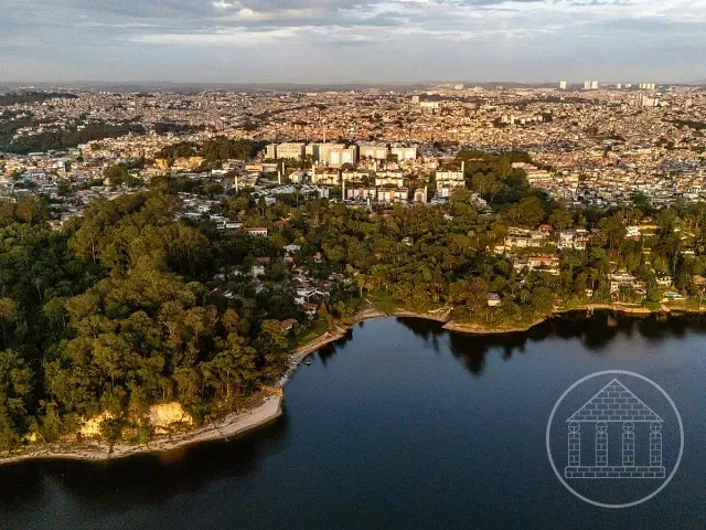 Sobrado com 5000m² 4 quartos e 4 banheiros, à venda, no bairro Guarapiranga em São Paulo