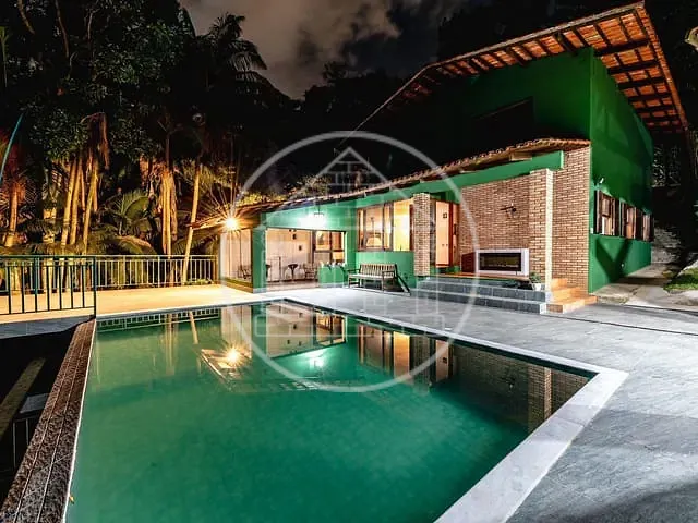 Sobrado com 5000m² 4 quartos e 4 banheiros, à venda, no bairro Guarapiranga em São Paulo