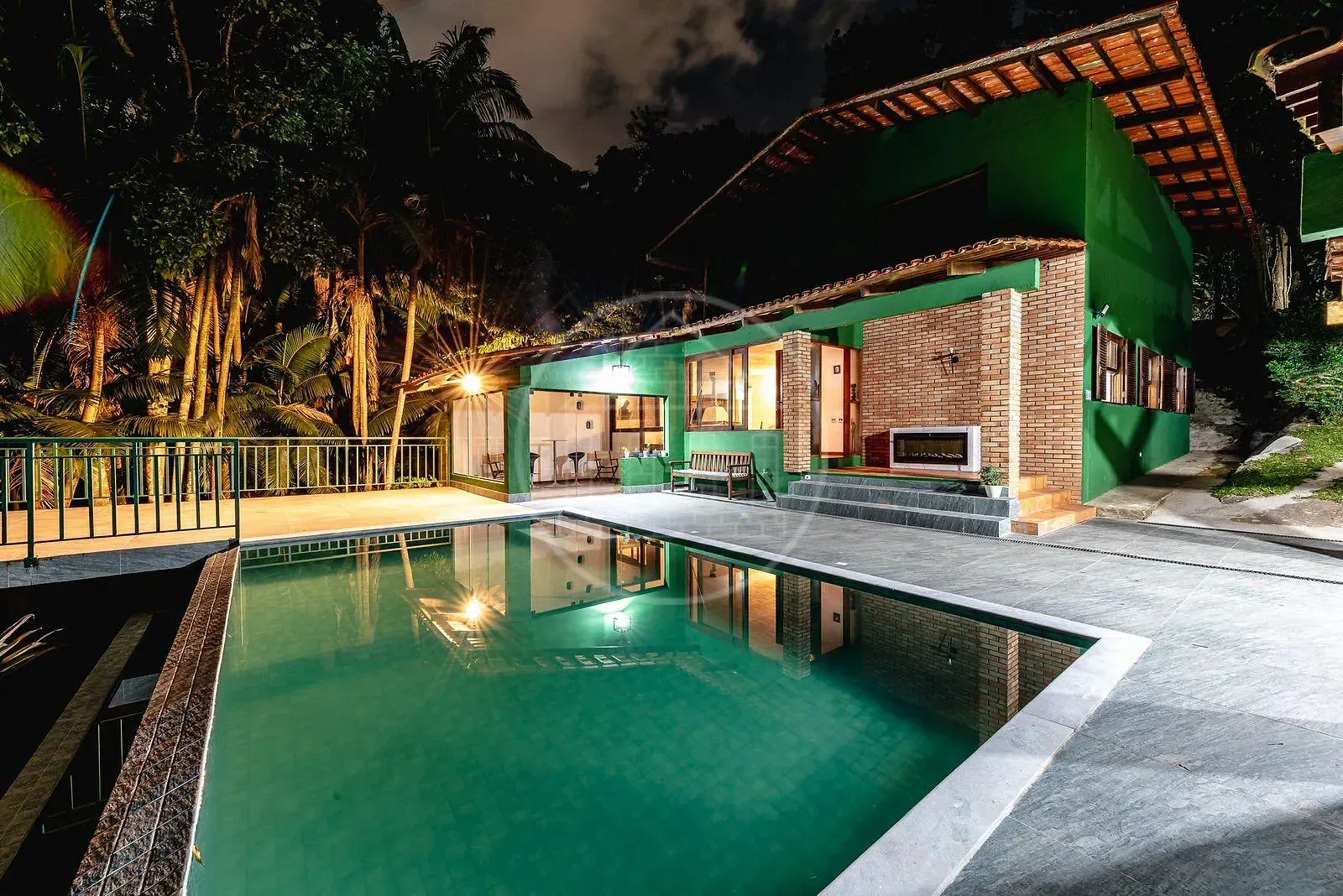 Sobrado, 4 quartos, 350 m² - Foto 1