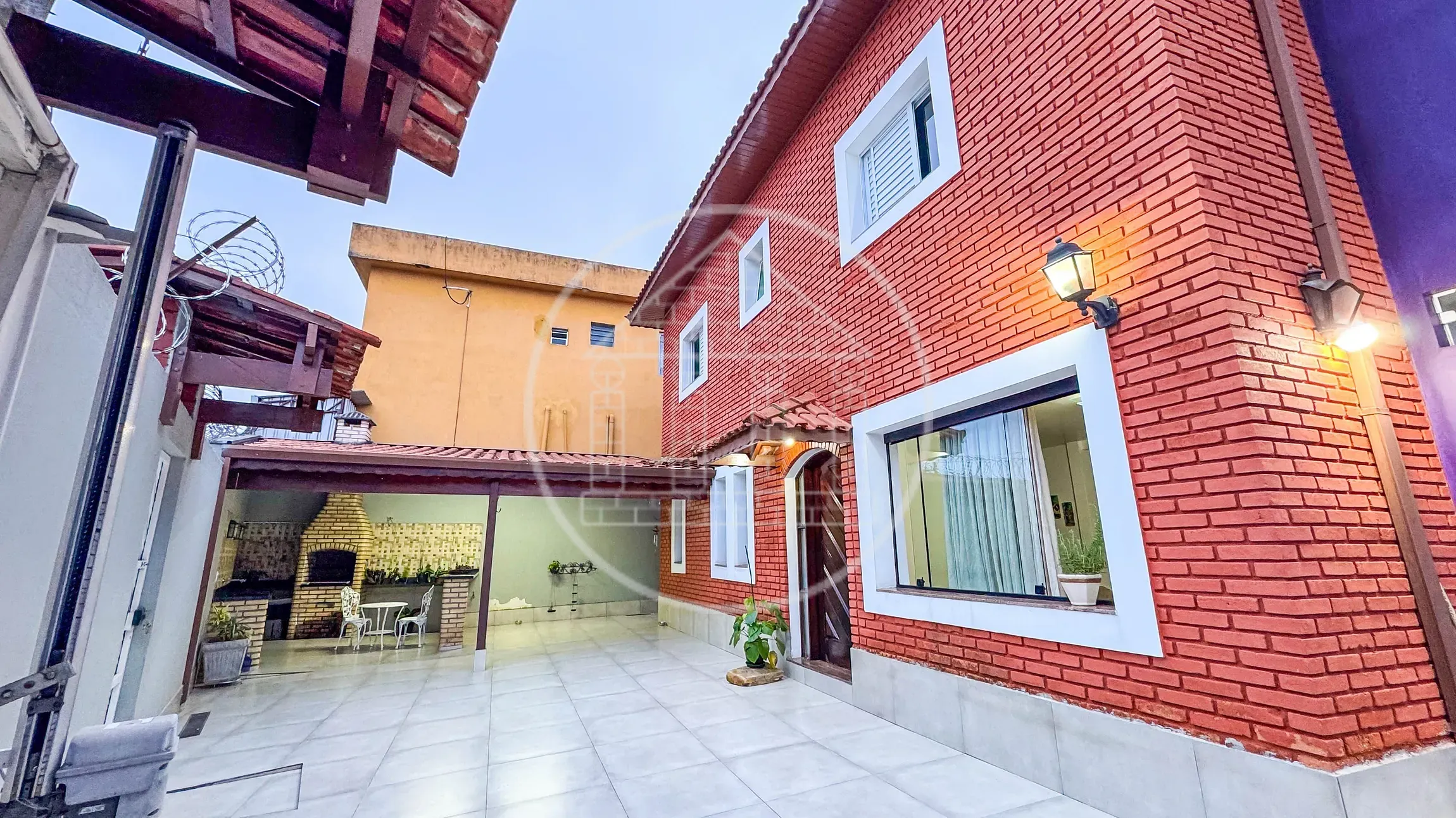 Sobrado, 4 quartos, 190 m² - Foto 1