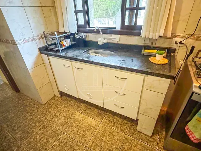 Sobrado com 250m² 3 quartos e 3 banheiros, para alugar, no bairro Jardim das Palmeiras (Zona Sul) em São Paulo