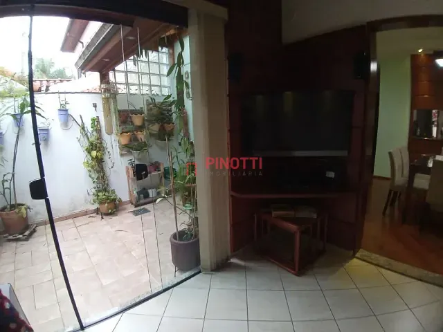 Sobrado 3 quartos e 2 banheiros, à venda, no bairro Jardim Lauro Gomes em São Bernardo do Campo