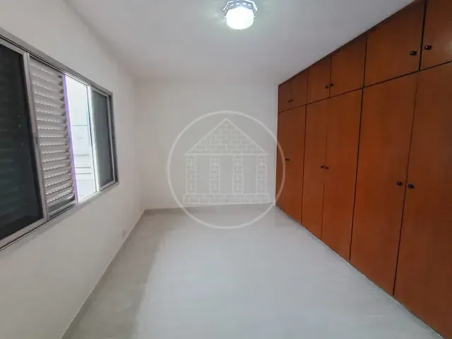 Sobrado com 250m² 3 quartos e 4 banheiros, à venda ou para alugar, no bairro Socorro em São Paulo