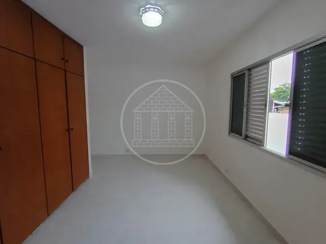 Sobrado com 250m² 3 quartos e 4 banheiros, à venda ou para alugar, no bairro Socorro em São Paulo