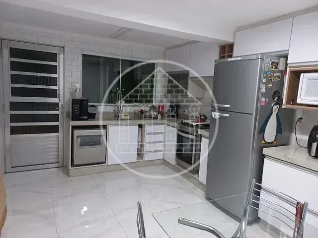 Sobrado 3 quartos e 2 banheiros, à venda, no bairro Jardim São Bernardo em São Paulo
