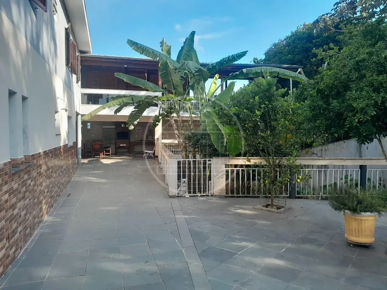 Sobrado, 3 quartos, 440 m² - Foto 1