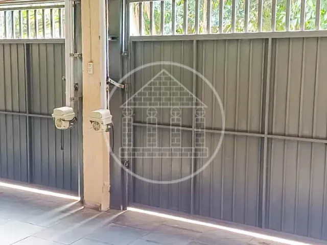 Sobrado com 160m² 3 quartos e 2 banheiros, à venda, no bairro Jardim Colonial em São Paulo