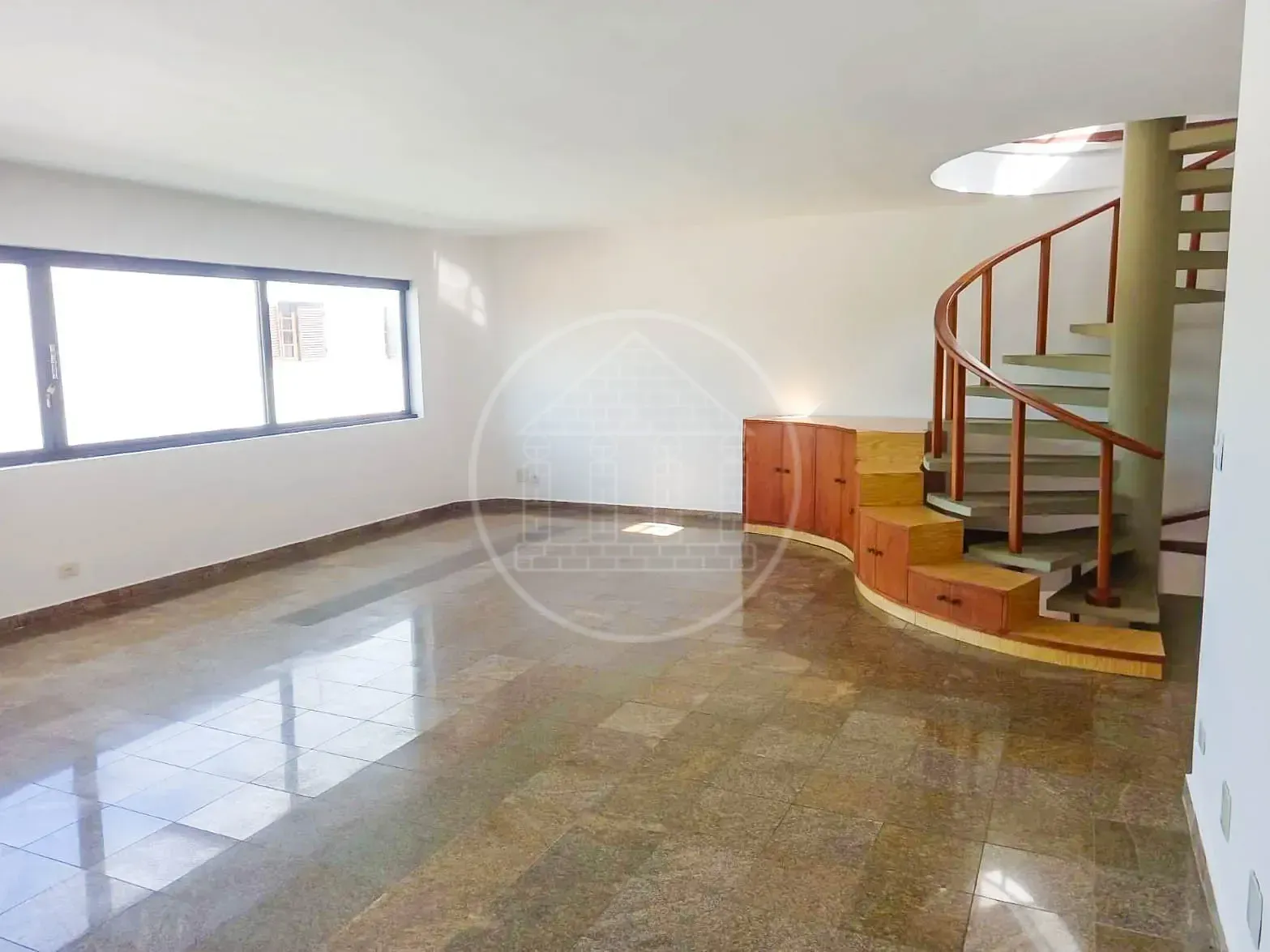 Sobrado, 3 quartos, 250 m² - Foto 1